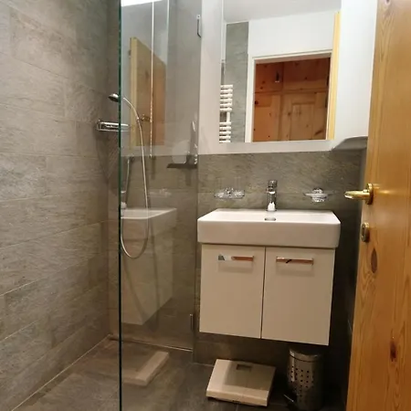Piz Cotschen Apartment Pontresina